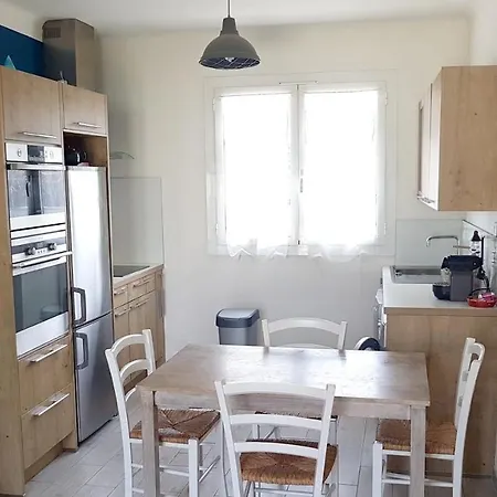 Casa vacanze Maison De 2 Chambres A Lucciana Avec Magnifique Vue Sur La Montagne Jardin Clos Et Wifi A 5 Km De La Plage *