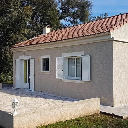 Maison De 2 Chambres A Lucciana Avec Magnifique Vue Sur La Montagne Jardin Clos Et Wifi A 5 Km De La Plage Casa vacanze