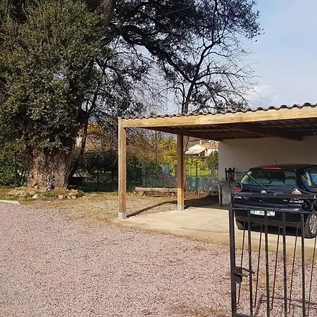 Casa vacanze Maison De 2 Chambres A Lucciana Avec Magnifique Vue Sur La Montagne Jardin Clos Et Wifi A 5 Km De La Plage *